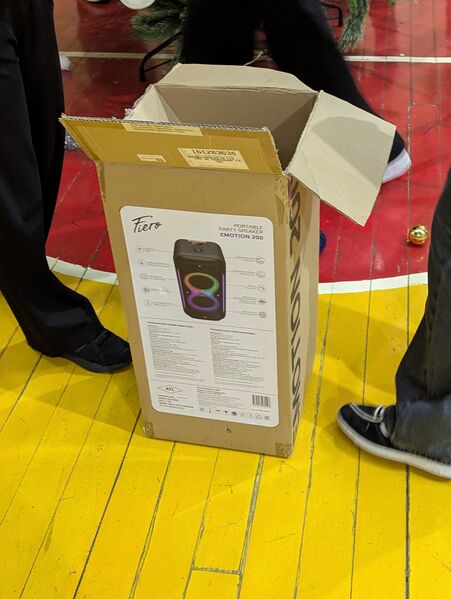 Файл:Коробка от школьной колонки.jpg