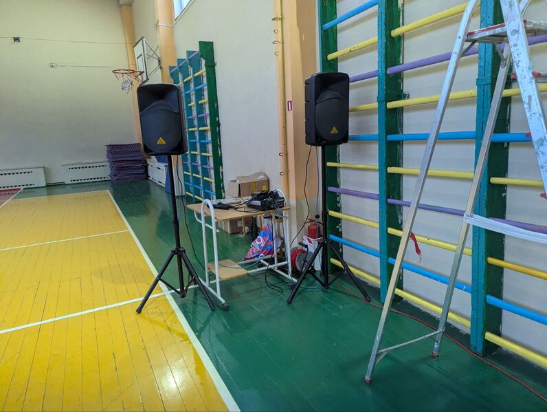 Файл:Диджейская стойка 1.jpg