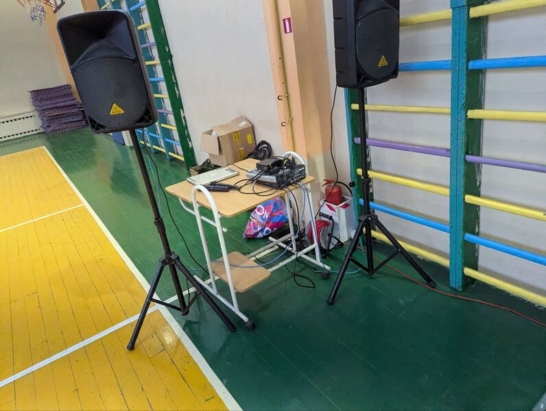 Файл:Диджейская стойка 2.jpg