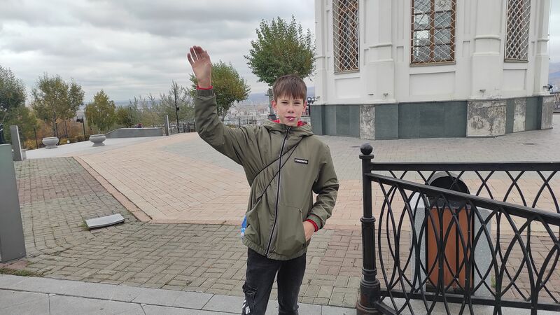 Файл:Максим у часовни.jpg