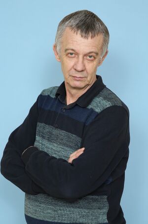 Геннадий Фёдорович в почти полный рост